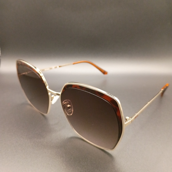 Guess Women's Brown Gradient Sunglasses - Picture 2 of 2